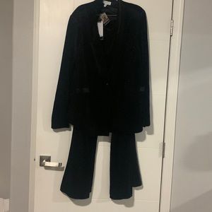NEW Sofia Vergara Blazer Set